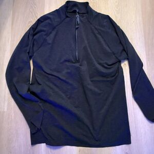 Men’s lululemon size xl performance pullover half zip, fits more like a Large